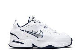 Nike: Белые кроссовки  Air Monarch IV