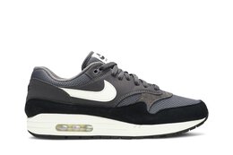 Nike: Серые кроссовки  Air Max 1