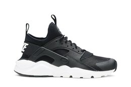 Nike: Чёрные кроссовки  Air Huarache Run