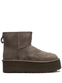 UGG: Ботинки  Classic Mini
