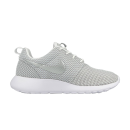 Nike: Серебристые кроссовки  Roshe Run