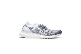 Adidas: Белые кроссовки  UltraBoost Uncaged