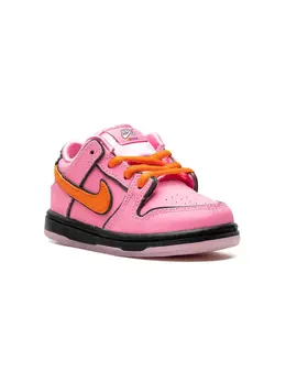 Nike Kids: Розовые кроссовки 