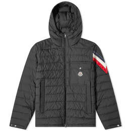 Moncler: Чёрная куртка 