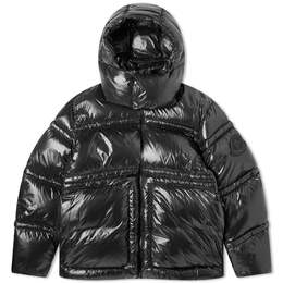 Moncler: Чёрная куртка 