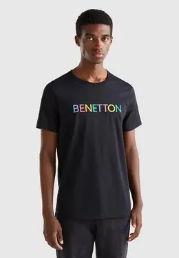 United Colors of Benetton: Чёрная футболка 