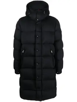 Moncler: Чёрное пальто 