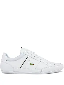 Lacoste: Белые кроссовки  Chaymon