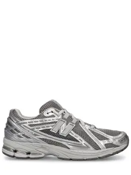 NEW BALANCE: Серебристые кроссовки 