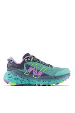 New Balance: Зелёные кроссовки 