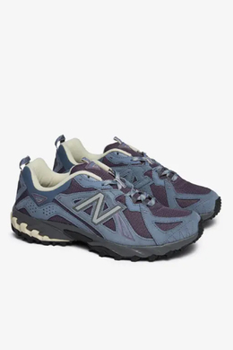New Balance: Серые кроссовки 
