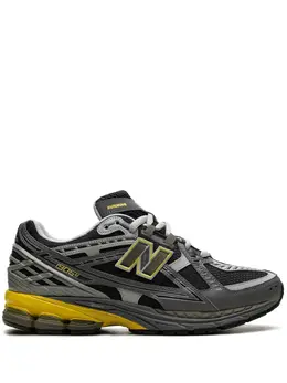 New Balance: Жёлтые кроссовки 