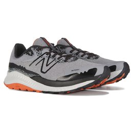 New Balance: Серые кроссовки 
