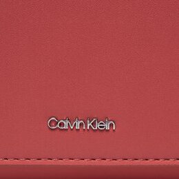 Calvin Klein: Розовая сумка