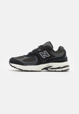 New Balance: Чёрные кроссовки 