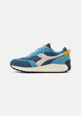 Diadora: Кроссовки