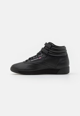 Reebok: Чёрные кроссовки 