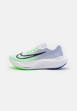 Nike: Белые кроссовки  Zoom Fly