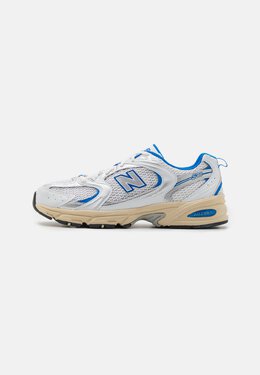 New Balance: Белые кроссовки  530