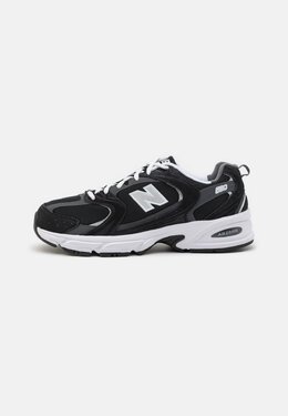 New Balance: Чёрные кроссовки  530