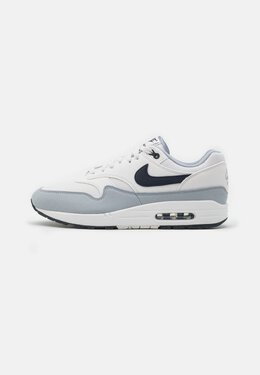 Nike: Тёмные кроссовки  Air Max 1