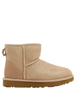 UGG: Бежевые ботинки  Classic Mini II