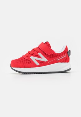 New Balance: Красные кроссовки 