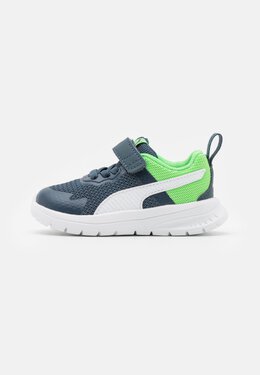 PUMA: Тёмные кроссовки Run