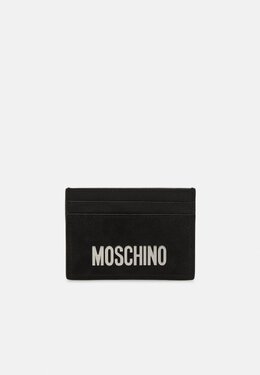 Moschino: Чёрная обложка 