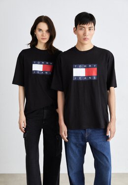 Tommy Jeans: Футболка с принтом 