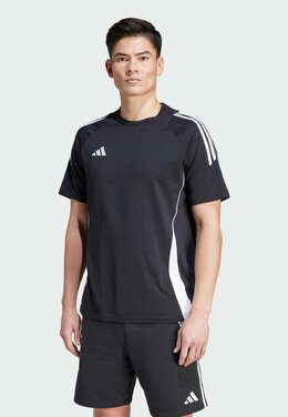 Adidas: Спортивная футболка  Tiro