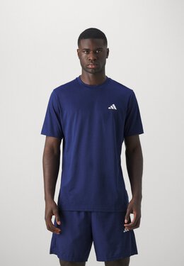 Adidas: Спортивная футболка  Essentials