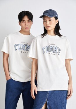 Tommy Jeans: Футболка с принтом 