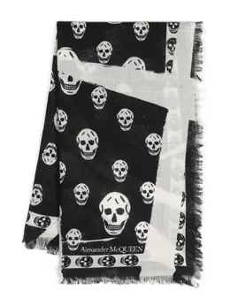 Alexander McQueen: Шарф  Skull с принтом