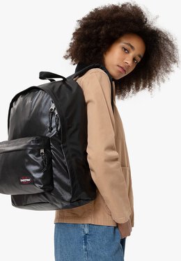 Eastpak: Чёрный рюкзак  Out Of Office