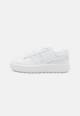 New Balance: Белые кроссовки 