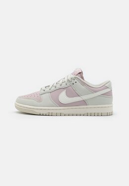 Nike: Светлые кроссовки  Dunk