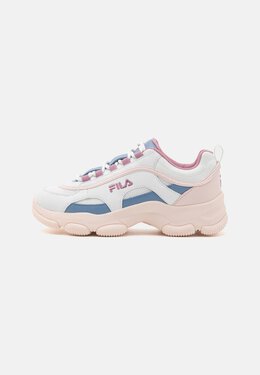 Fila: Белые кроссовки  Strada