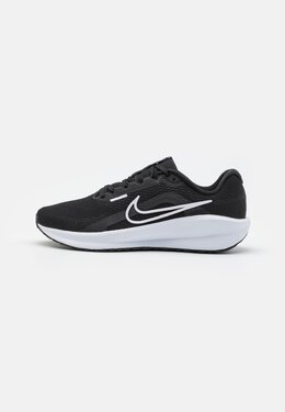 Nike: Чёрные кроссовки 