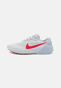 Nike: Красные кроссовки Pure Platinum