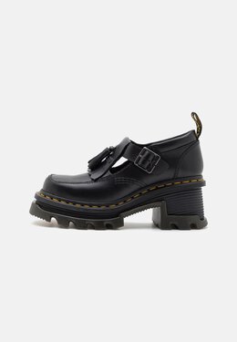 Dr. Martens: Чёрные туфли 