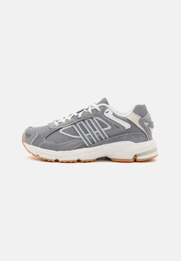 Adidas Originals: Белые кроссовки  Response CL