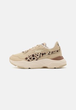 PUMA: Чёрные кроссовки 