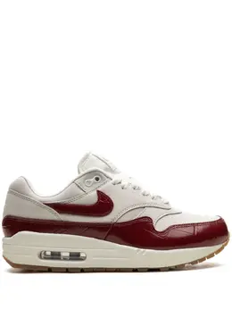 Nike: Красные кроссовки  Air Max 1