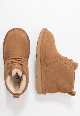 UGG: Ботинки  Neumel