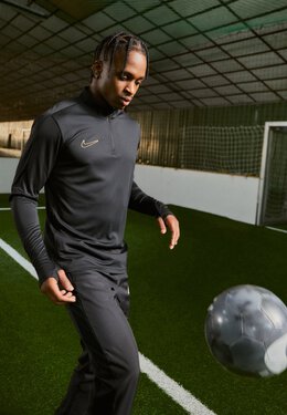 Nike: Чёрная футболка  Academy