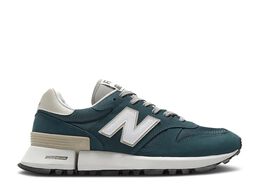 New Balance: Голубые кроссовки  1300