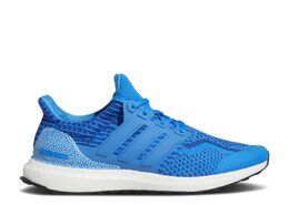 Adidas: Голубые кроссовки  UltraBoost DNA