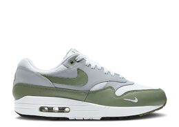 Nike: Зелёные кроссовки  Air Max 1 Premium