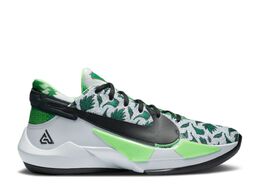 Nike: Зелёные кроссовки  Zoom Freak 2